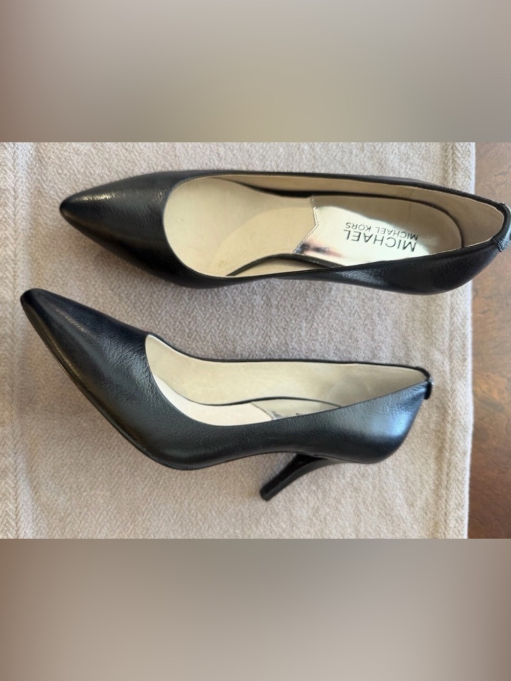 Micheal Kors Black Dorothy Heels 
Size 8M NWOT - Picture 8 of 12
